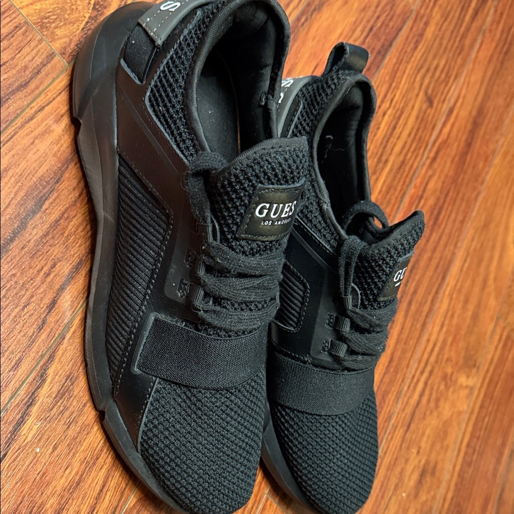GUESS Men's All-Black Casual Sneakers